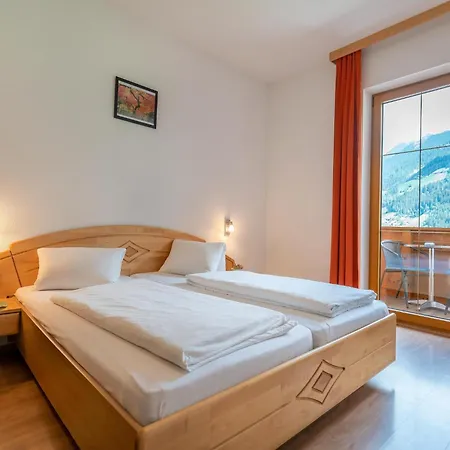 In Neustift Near Lift Apartment