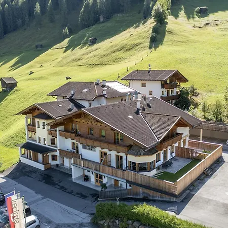In Neustift Near Lift * Neustift im Stubaital
